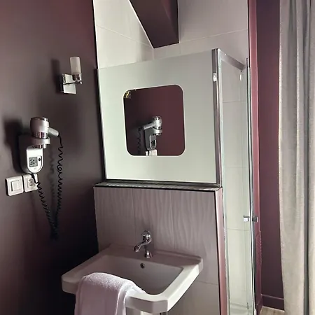 Maat Etoile Hotell 2*